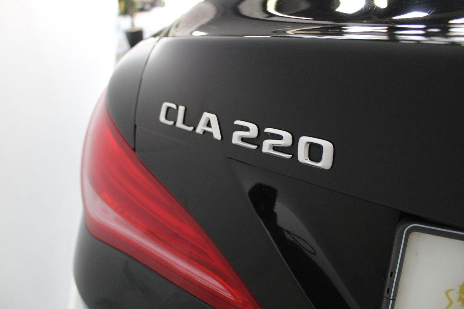 Mercedes Benz CLA