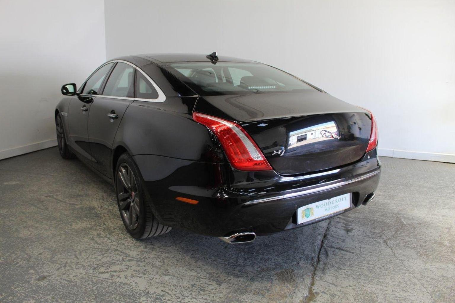 Jaguar XJ