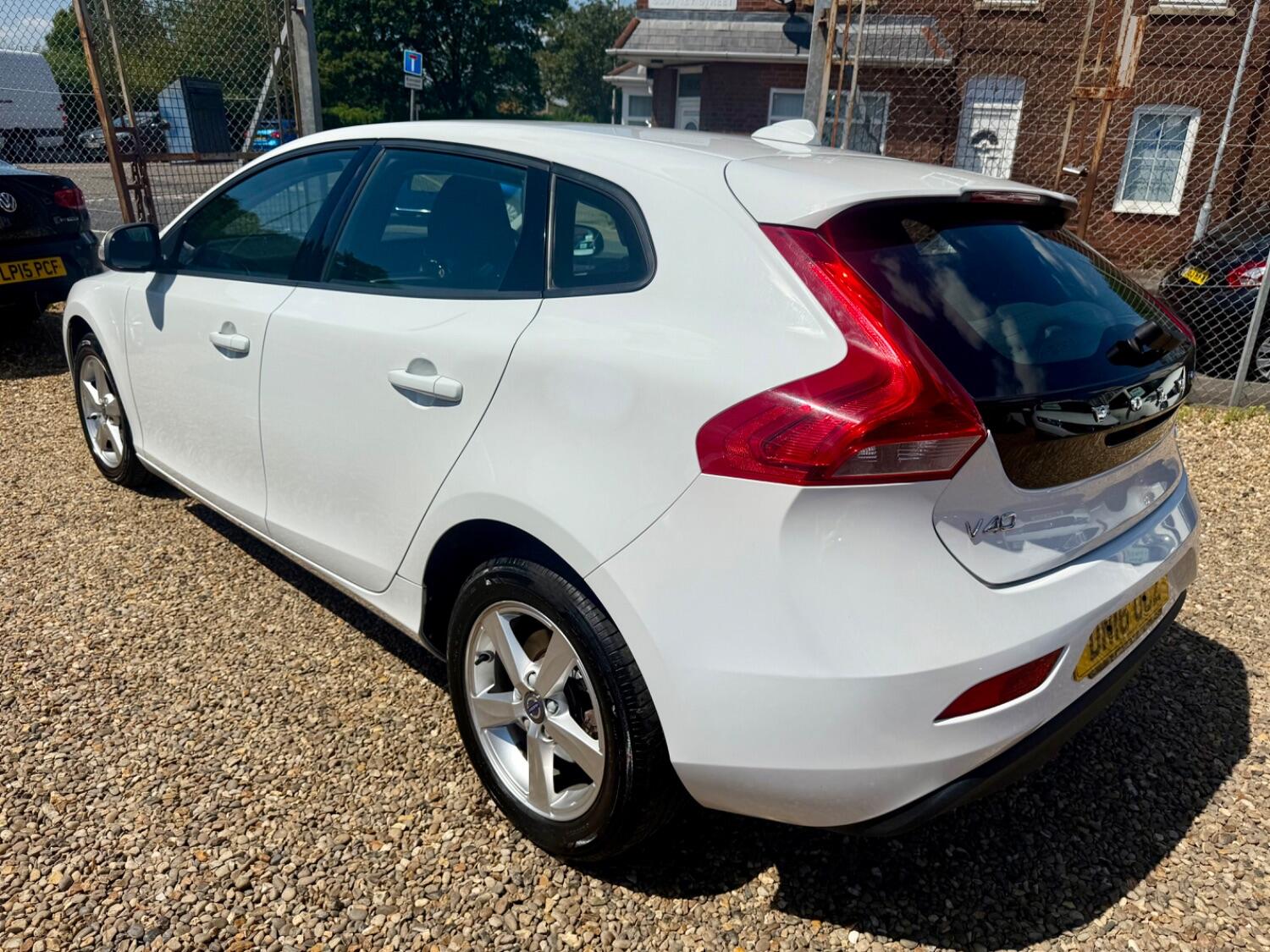 Volvo V40