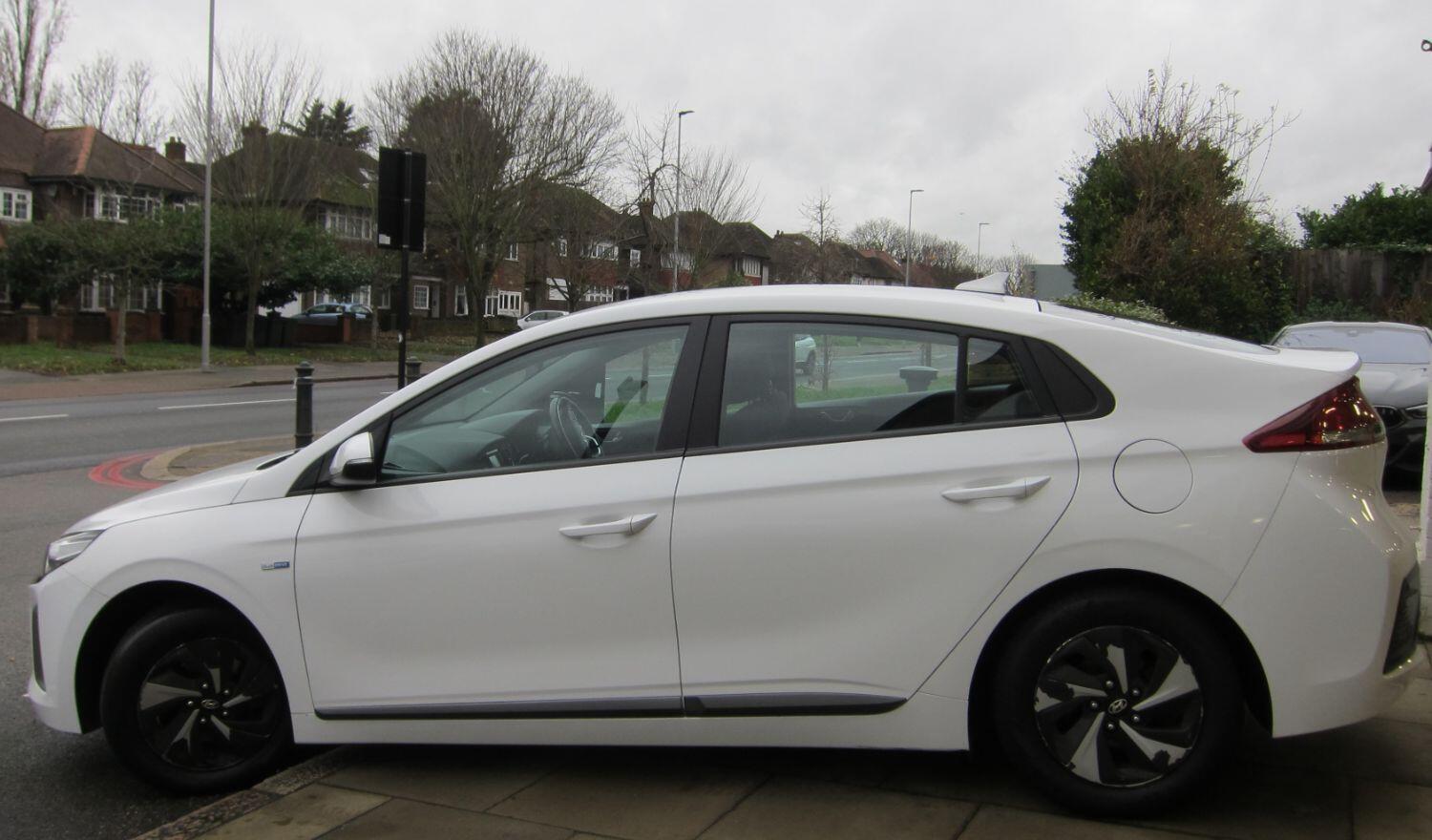 Hyundai IONIQ