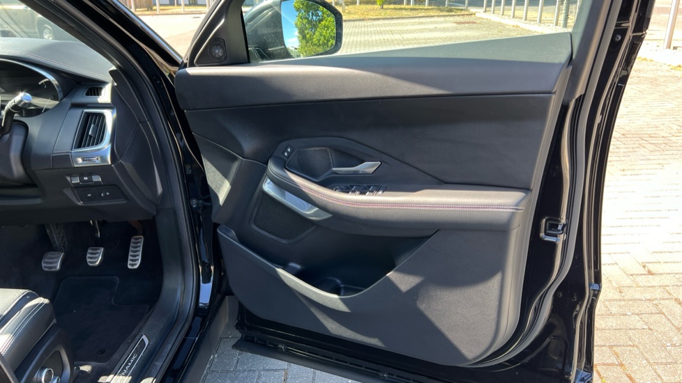 Jaguar E Pace
