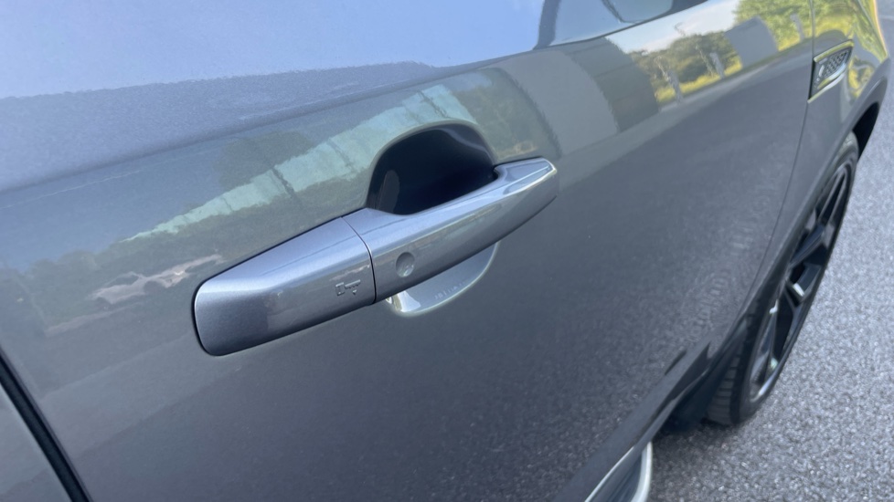 Jaguar E Pace