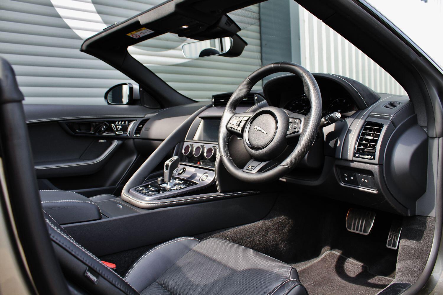 Jaguar F Type
