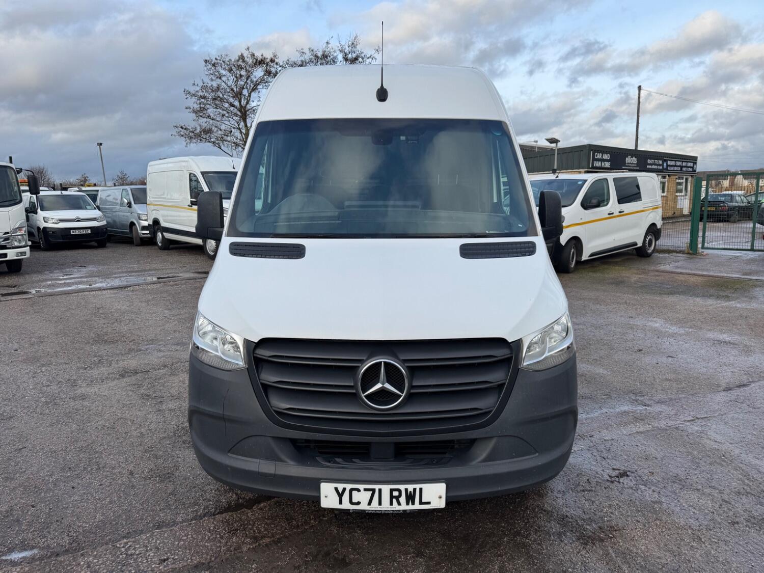 Mercedes Benz Sprinter