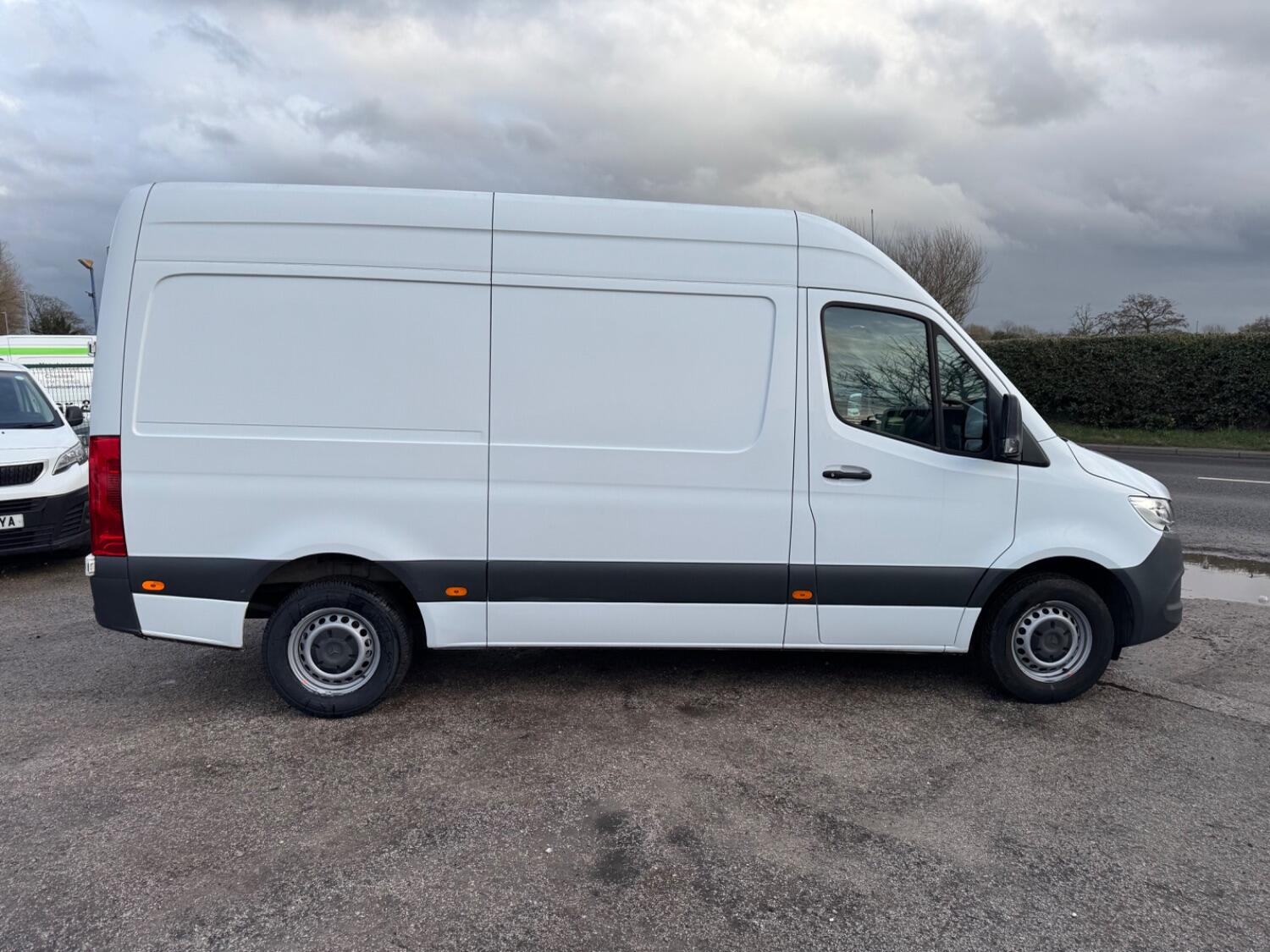 Mercedes Benz Sprinter