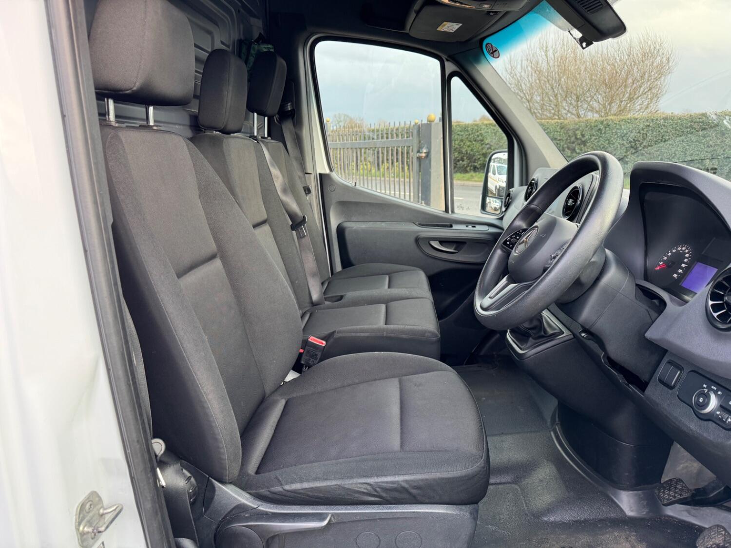 Mercedes Benz Sprinter