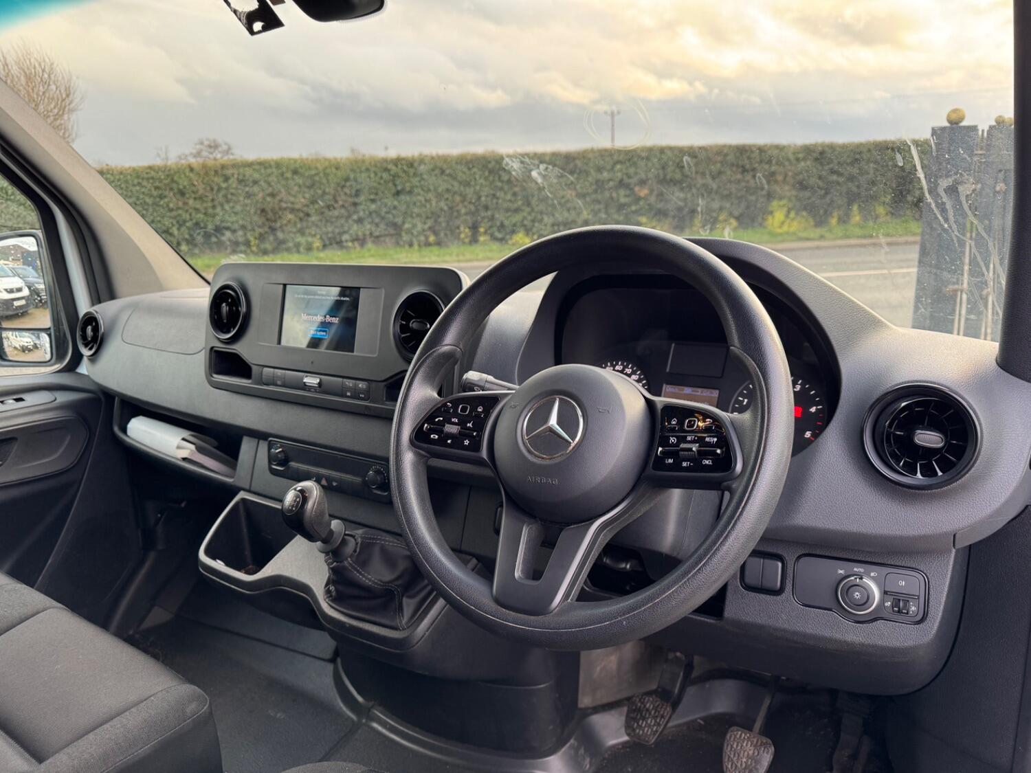 Mercedes Benz Sprinter