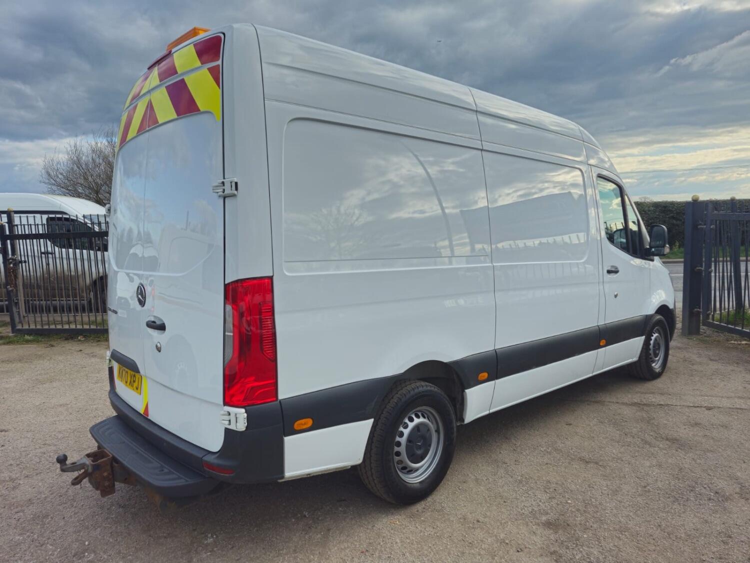 Mercedes Benz Sprinter