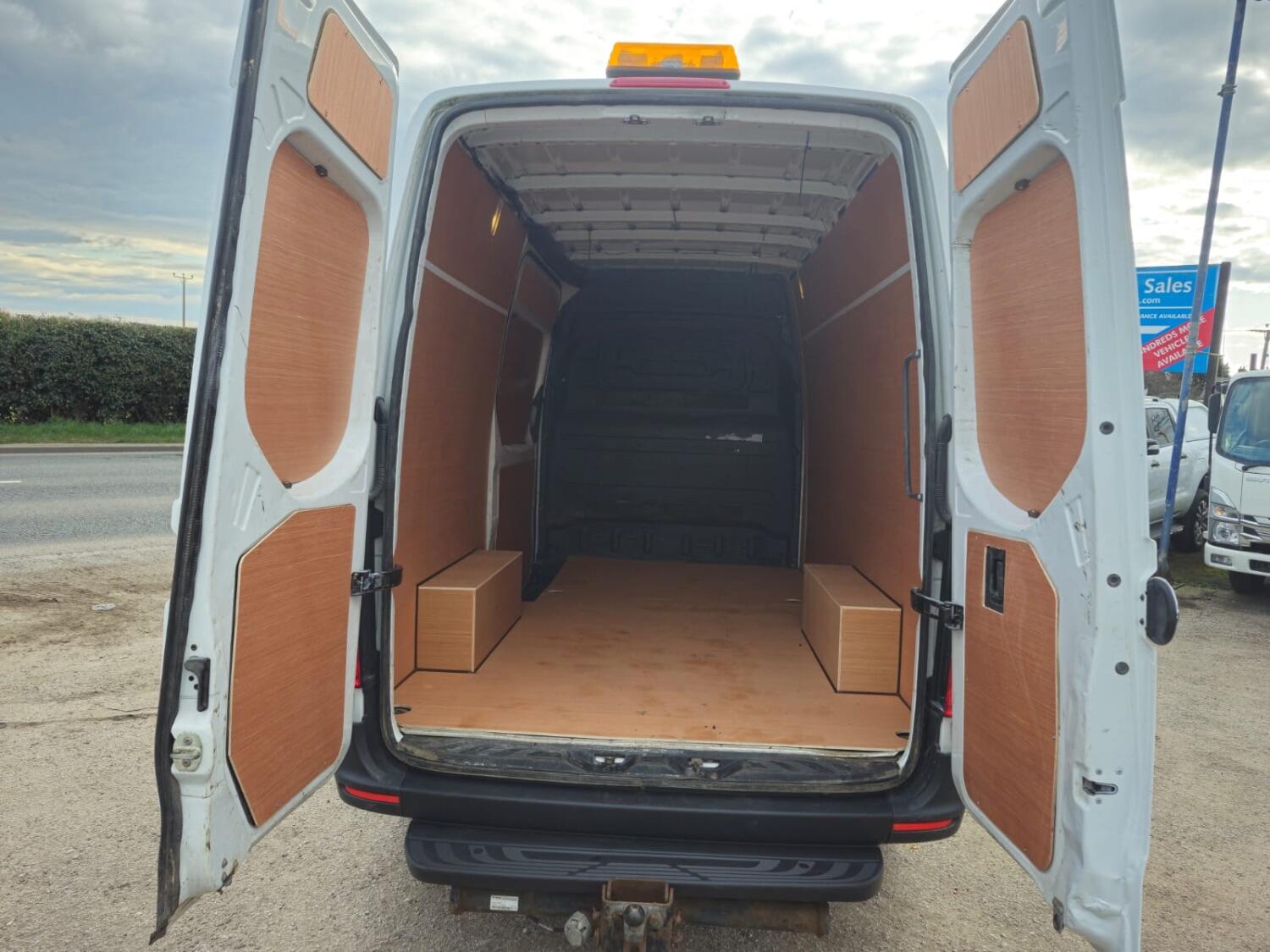 Mercedes Benz Sprinter