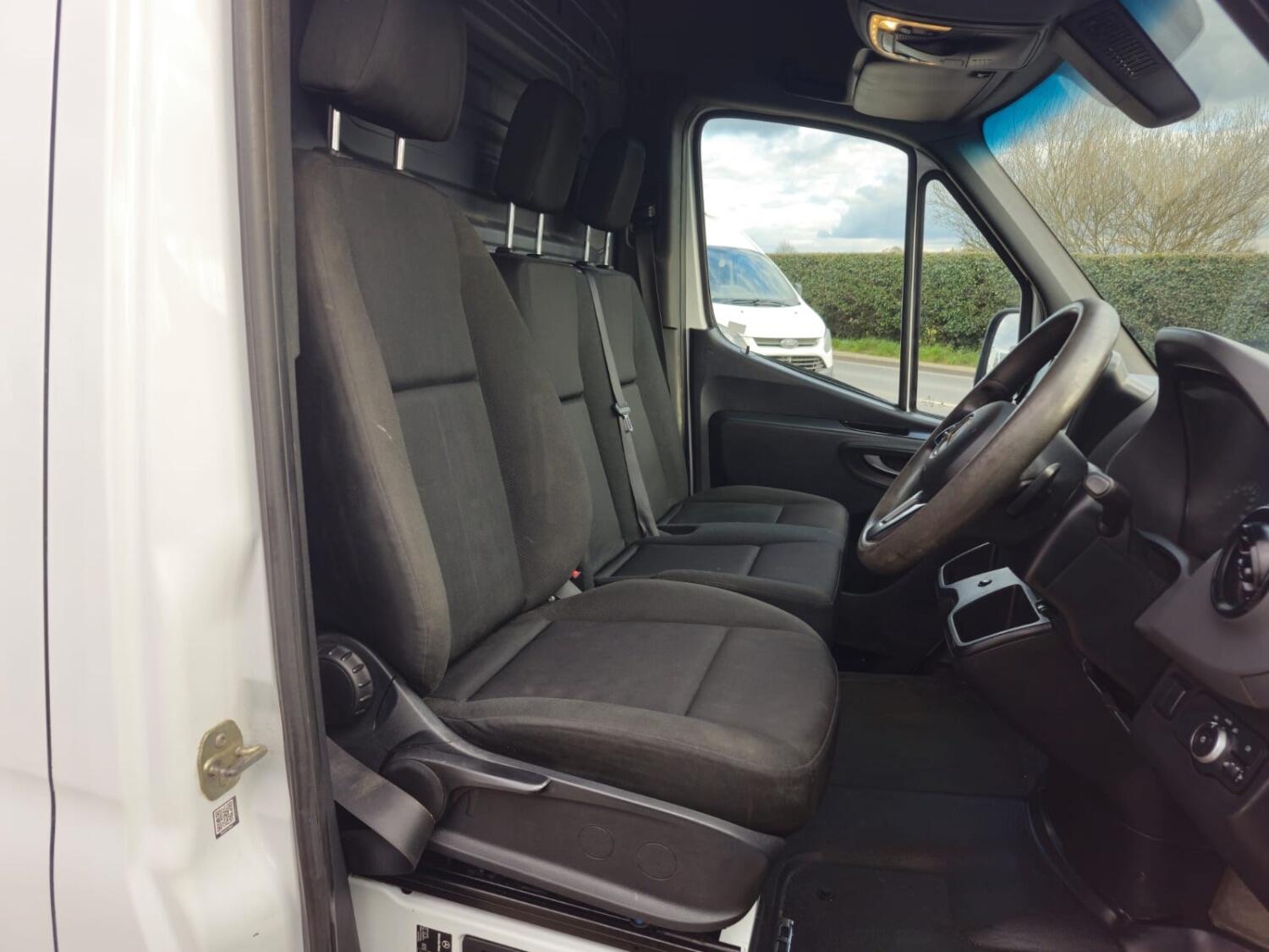 Mercedes Benz Sprinter