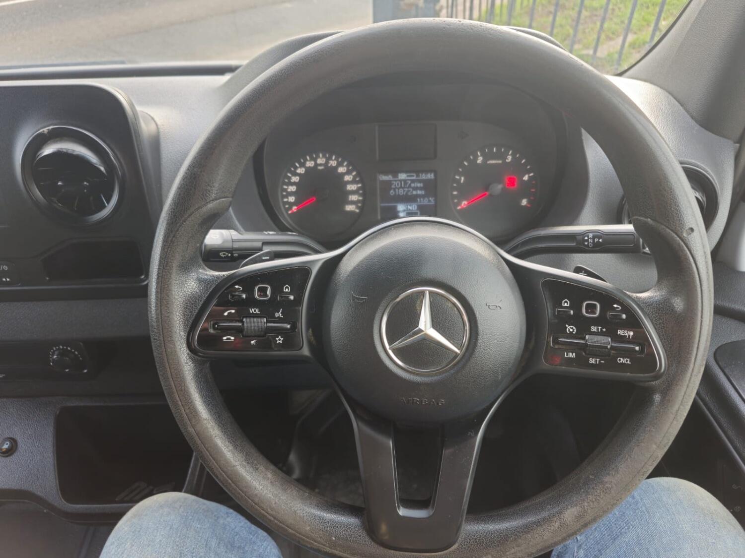 Mercedes Benz Sprinter