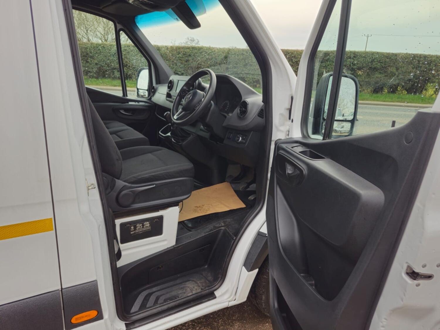 Mercedes Benz Sprinter