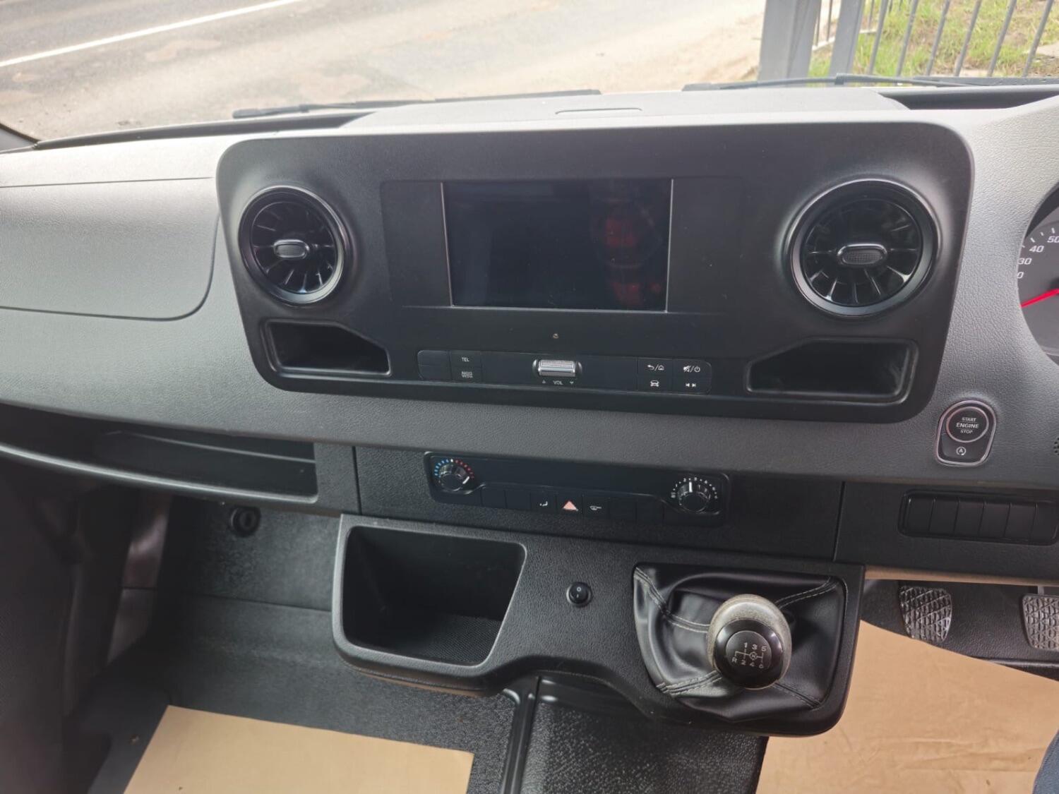 Mercedes Benz Sprinter