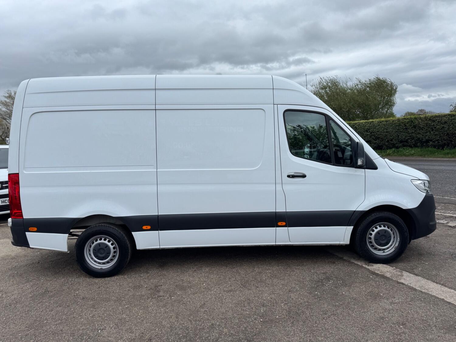 Mercedes Benz Sprinter