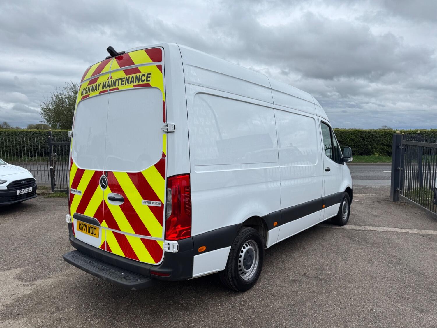 Mercedes Benz Sprinter