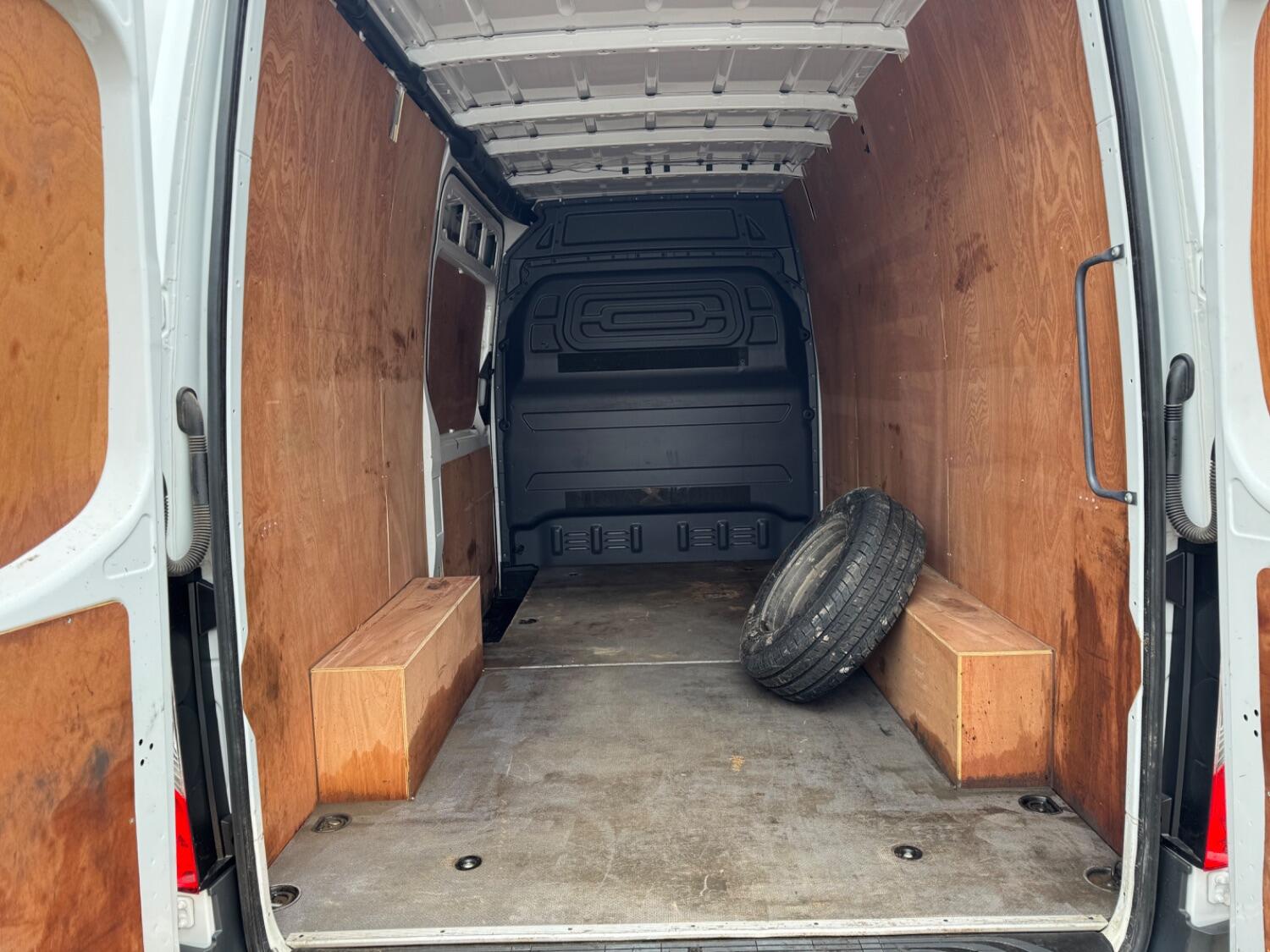 Mercedes Benz Sprinter