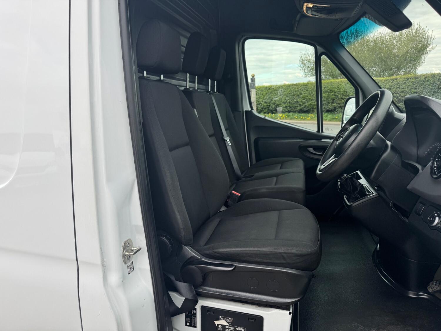 Mercedes Benz Sprinter