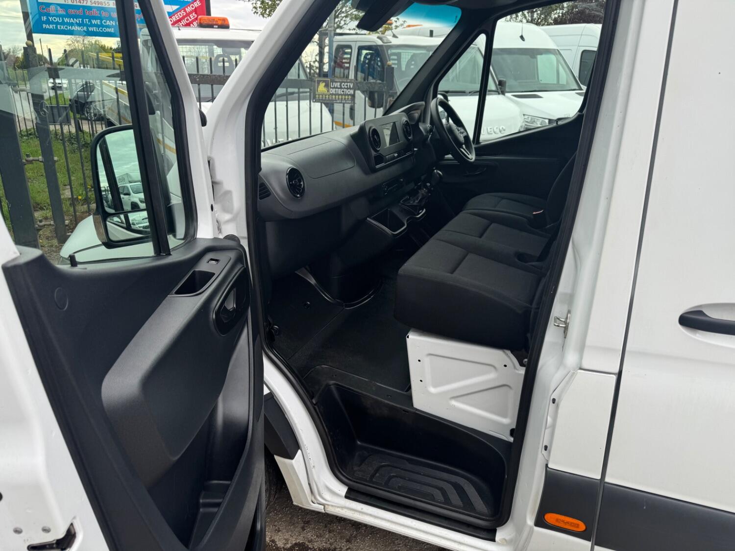 Mercedes Benz Sprinter