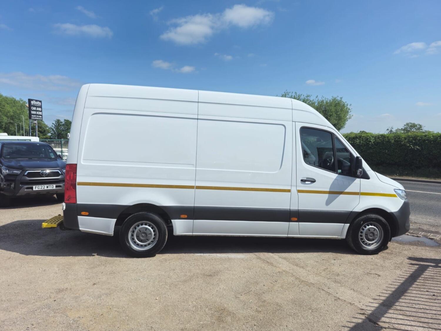 Mercedes Benz Sprinter