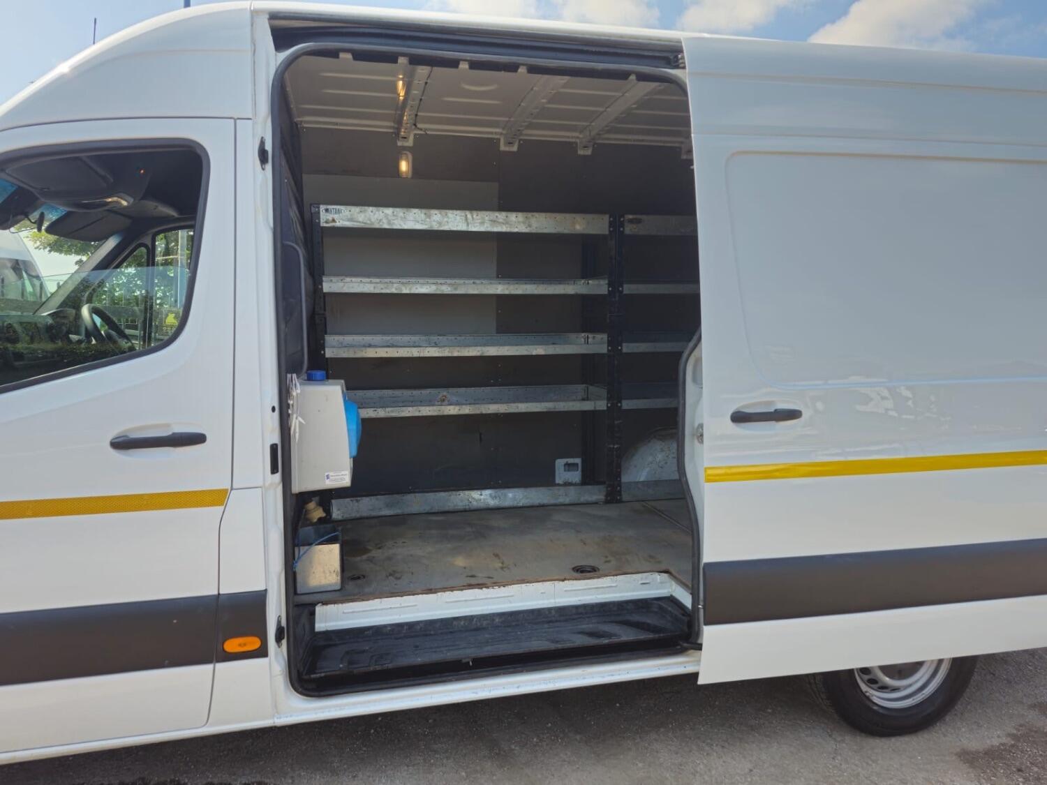 Mercedes Benz Sprinter