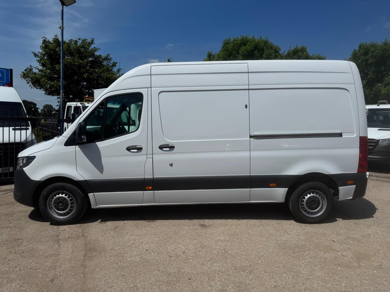 Mercedes Benz Sprinter