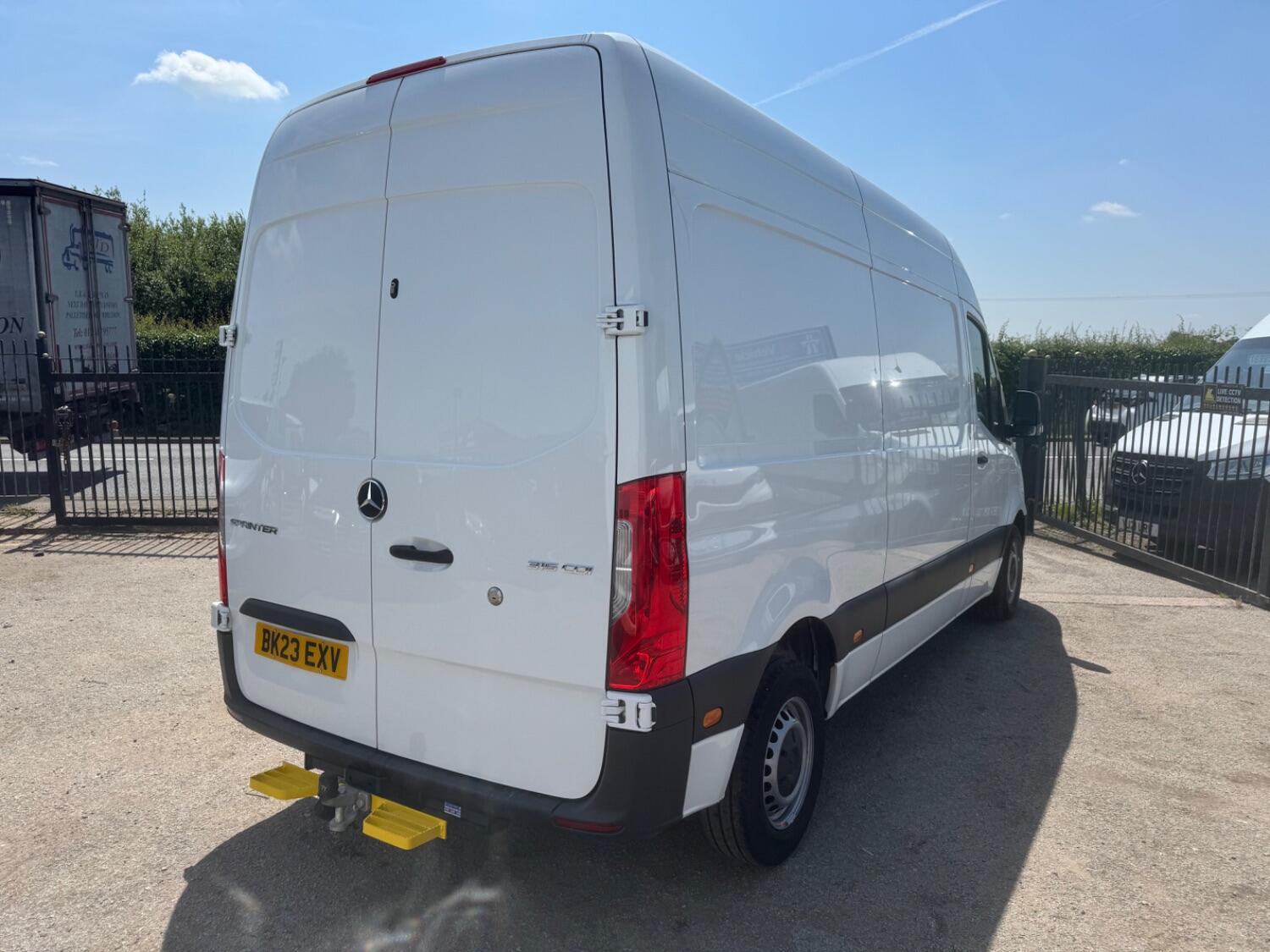 Mercedes Benz Sprinter