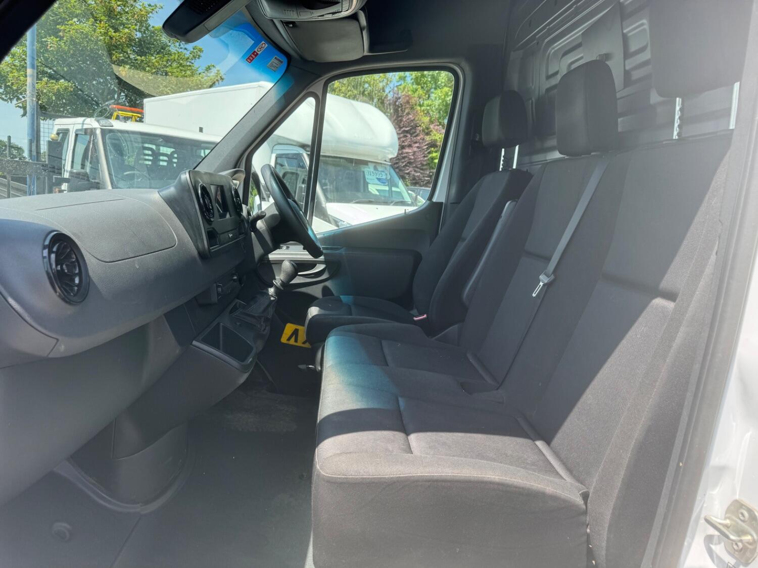 Mercedes Benz Sprinter