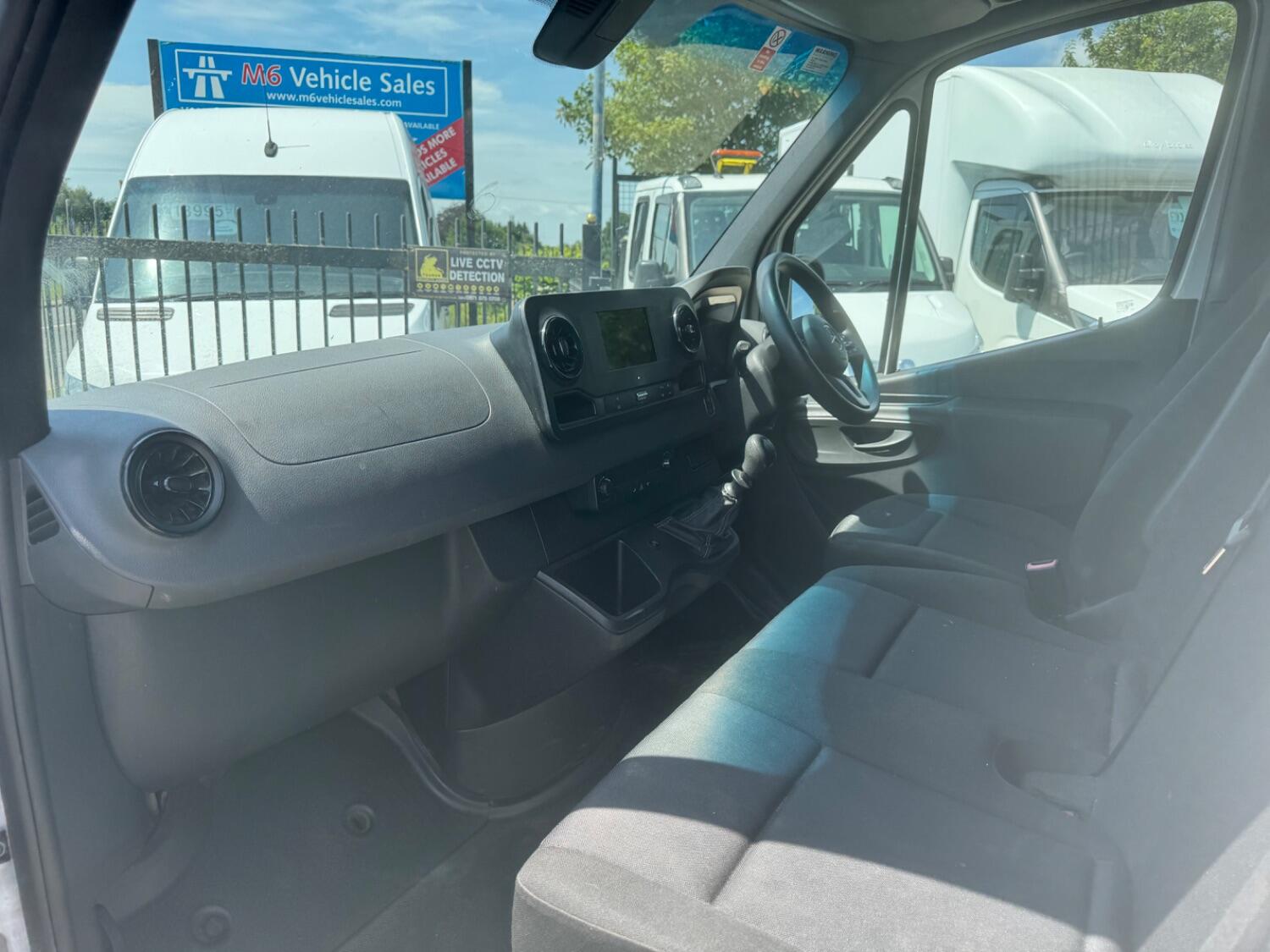 Mercedes Benz Sprinter