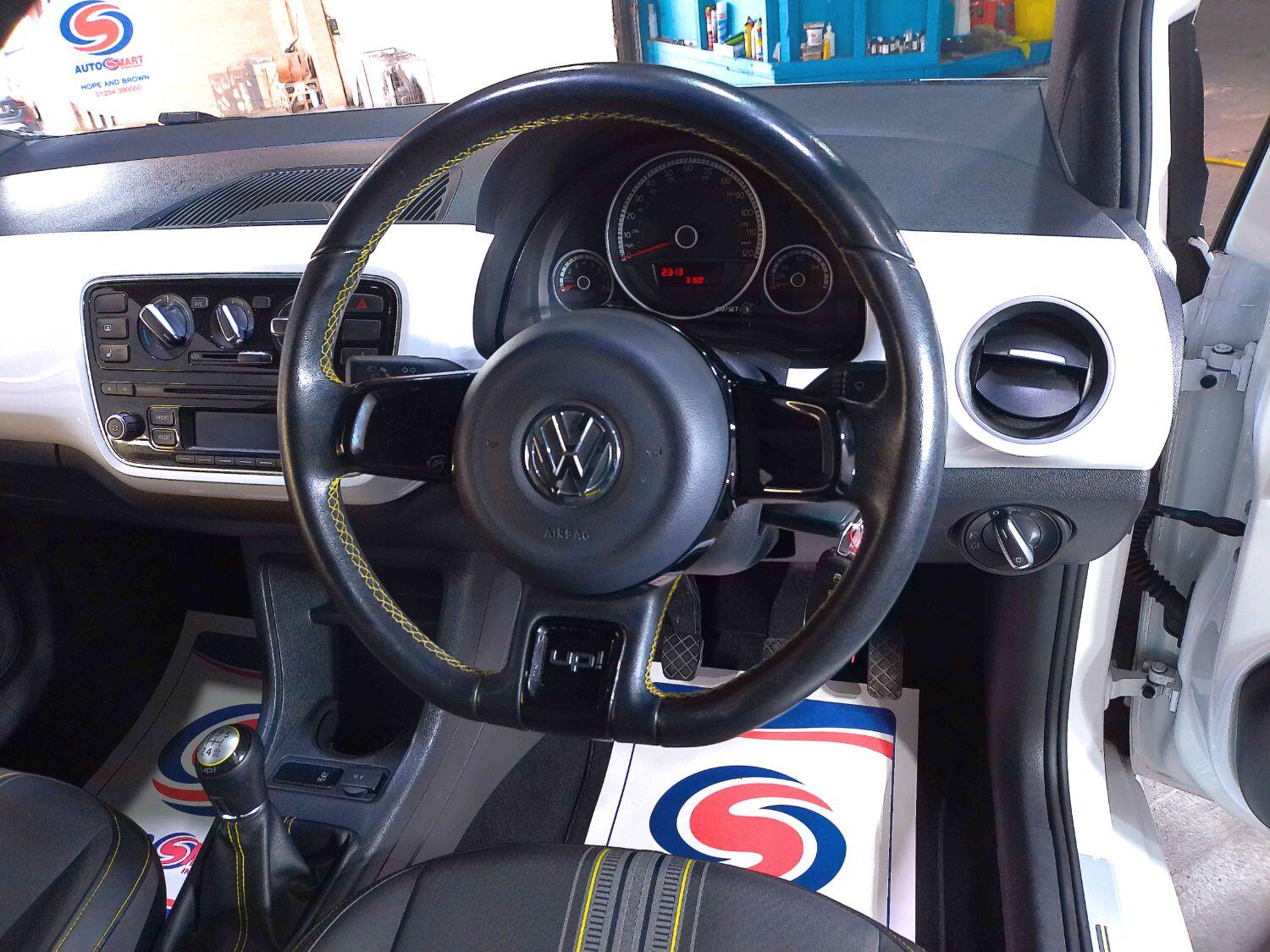Volkswagen UP