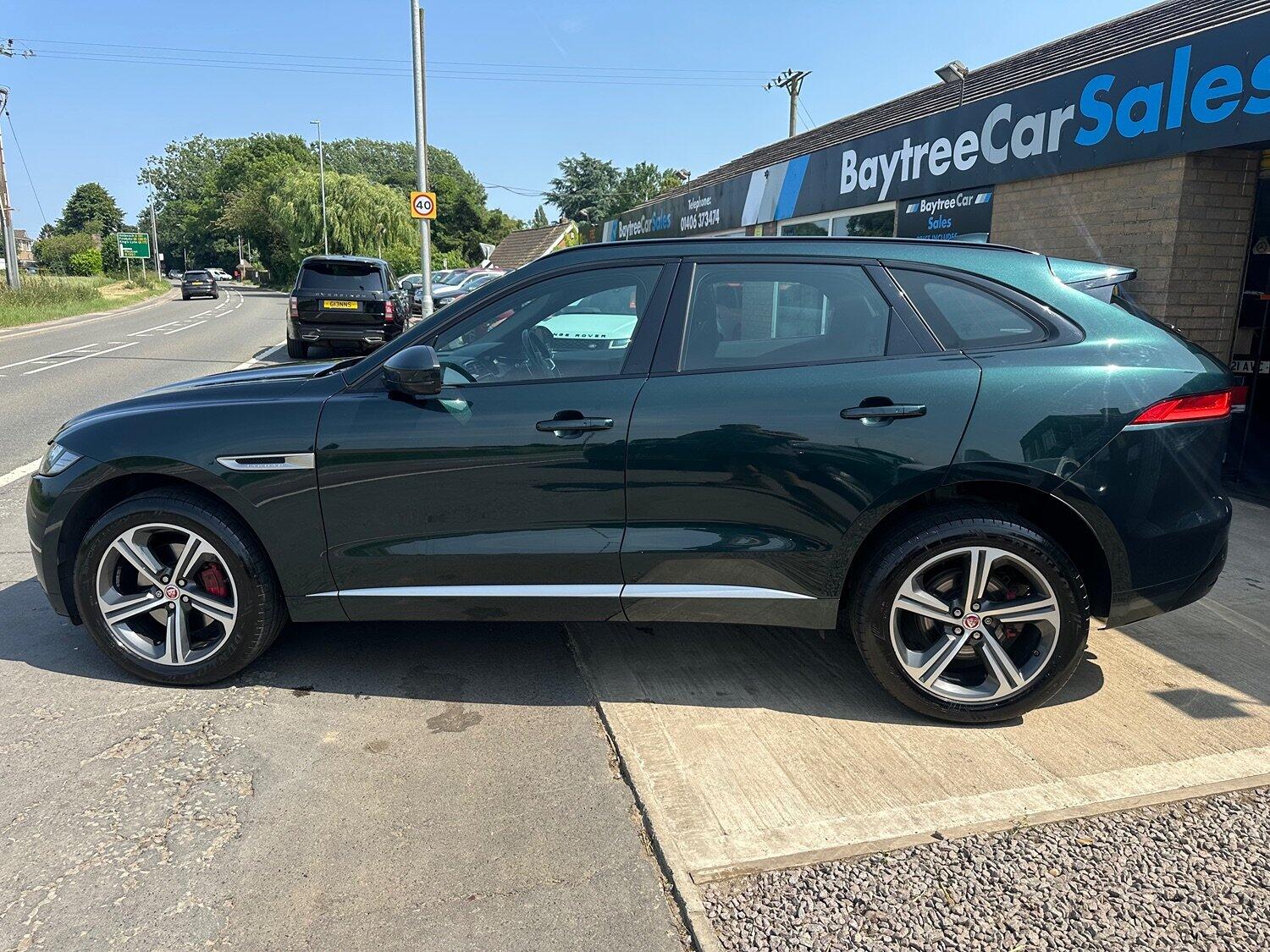 Jaguar F Pace