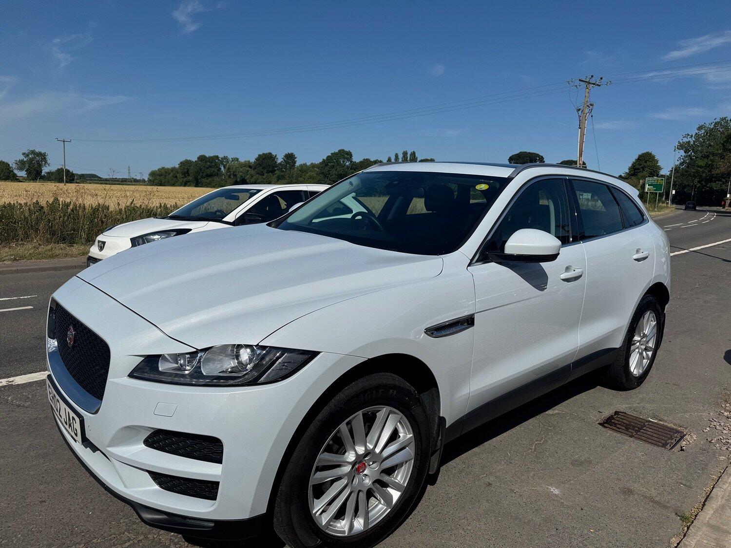 Jaguar F Pace