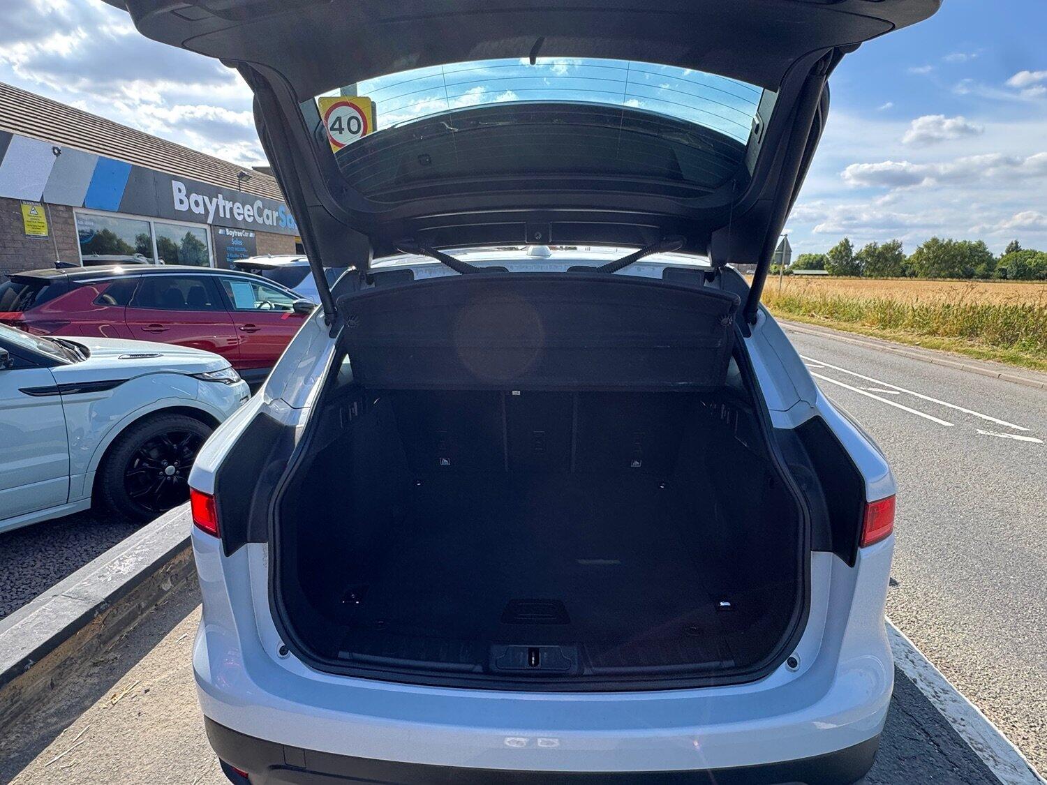 Jaguar F Pace