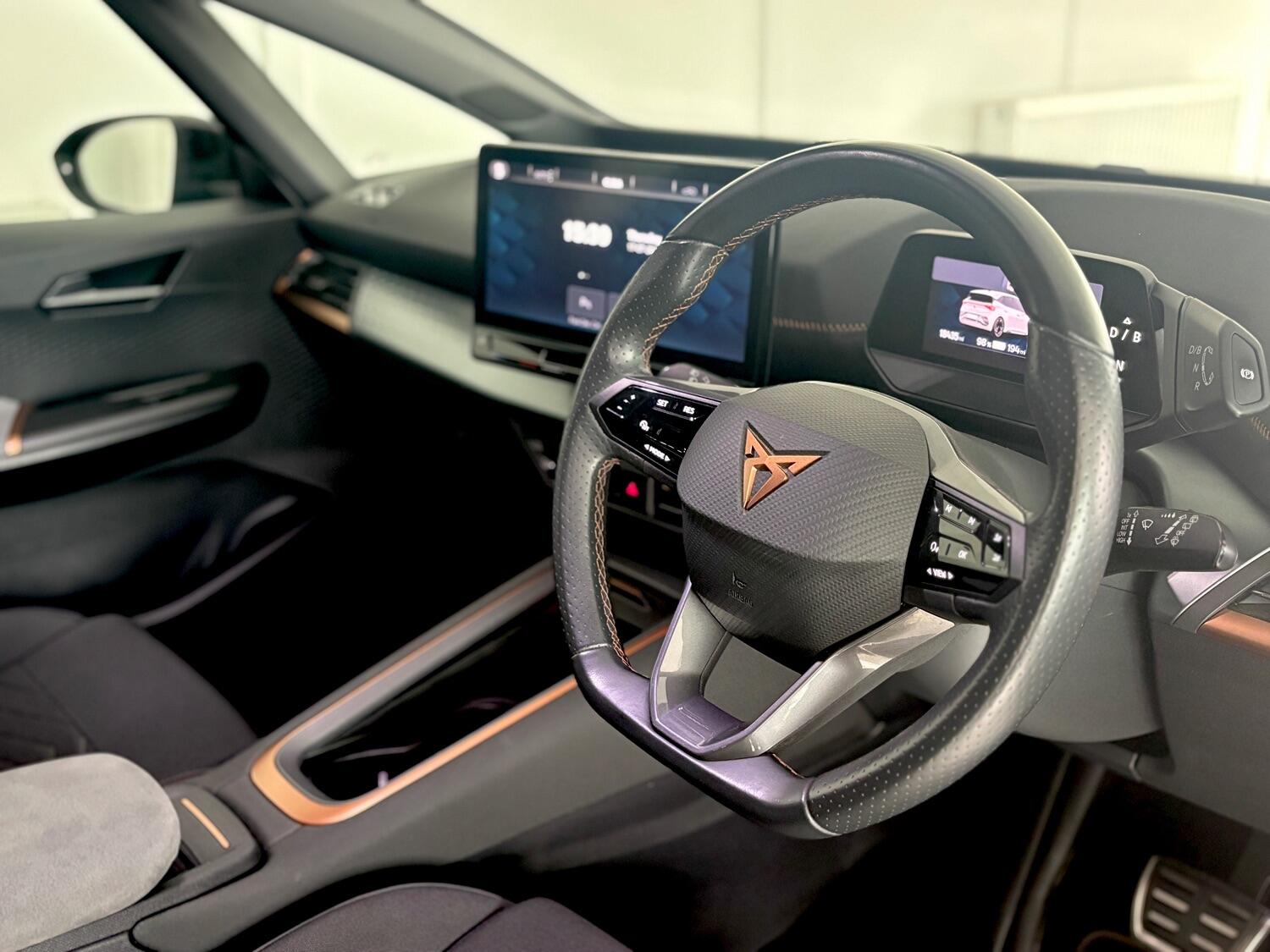 SEAT Born