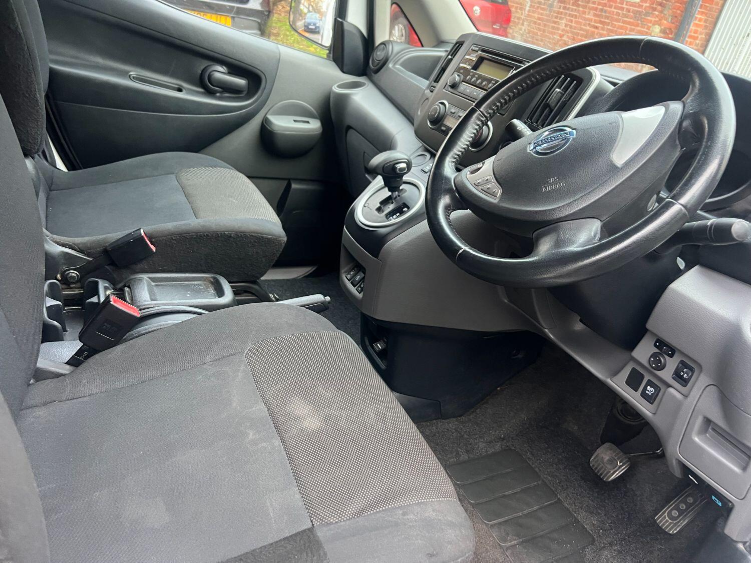 Nissan NV200