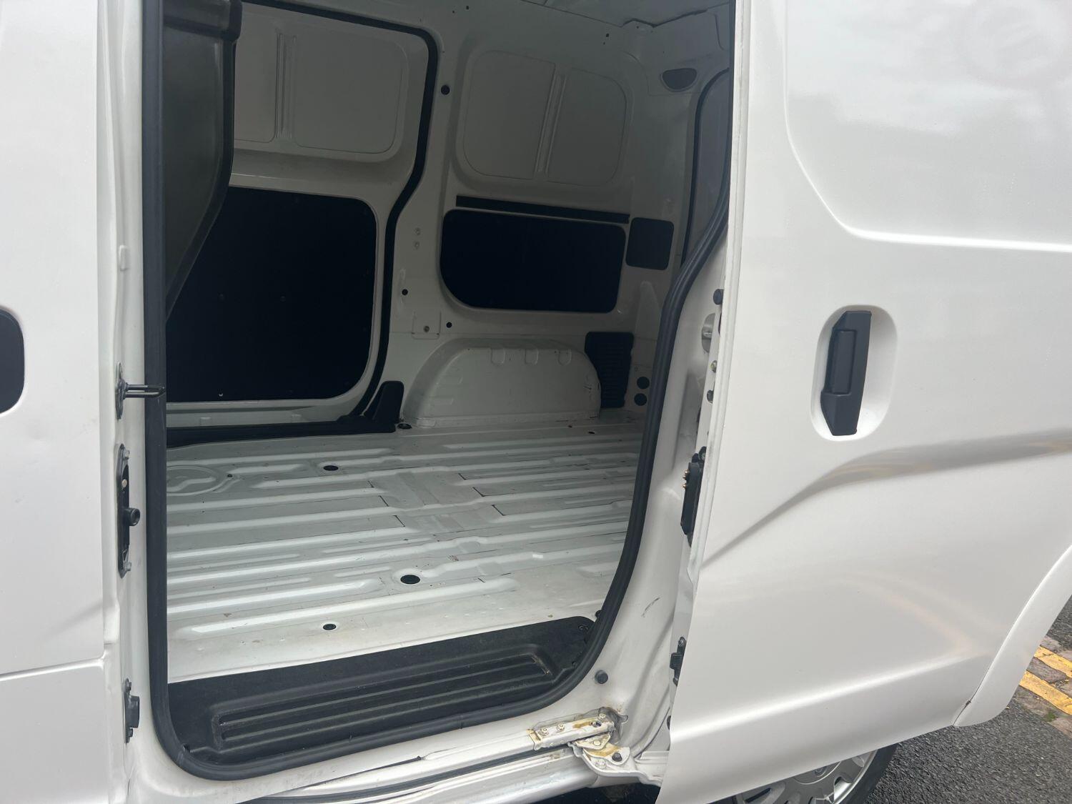Nissan NV200