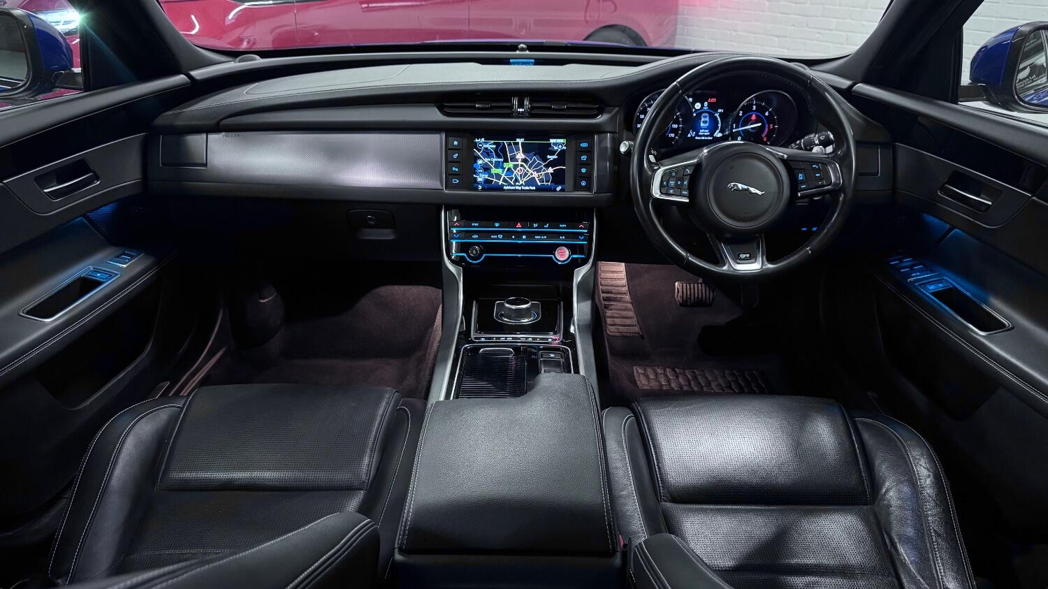 Jaguar XF
