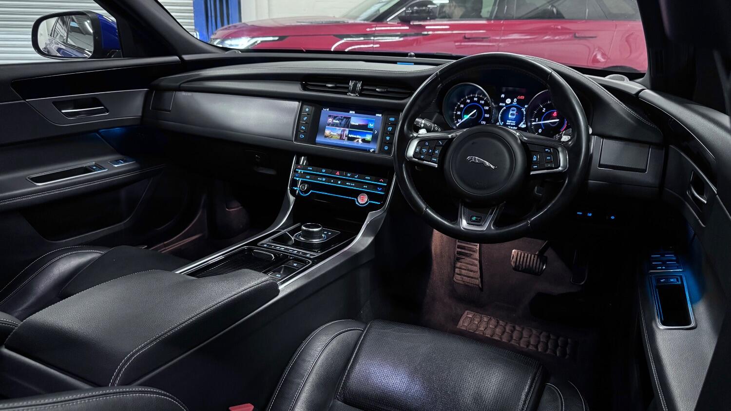 Jaguar XF