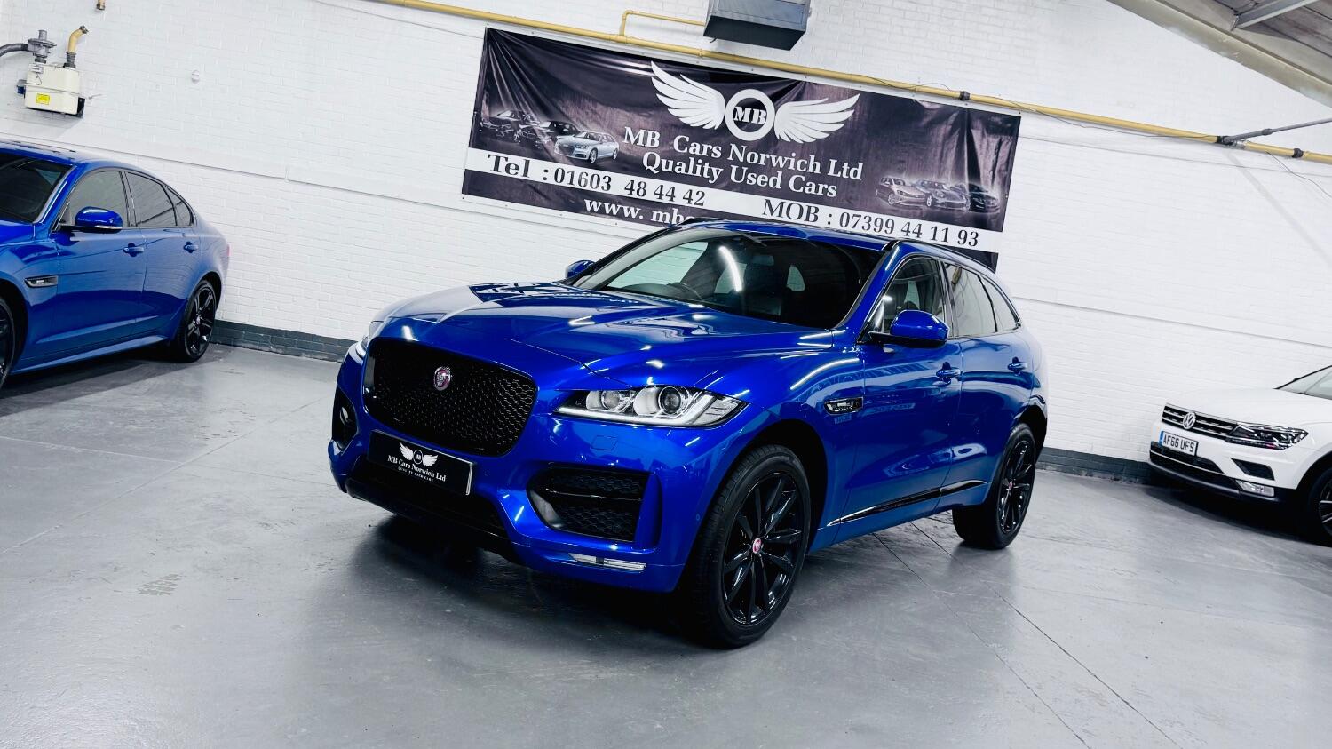 Jaguar F Pace