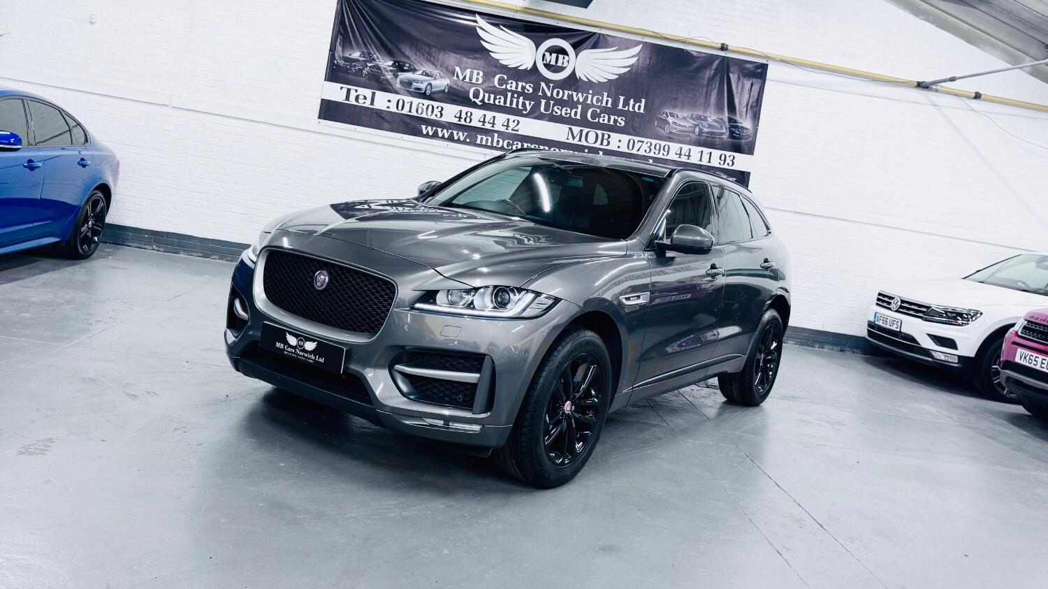 Jaguar F Pace
