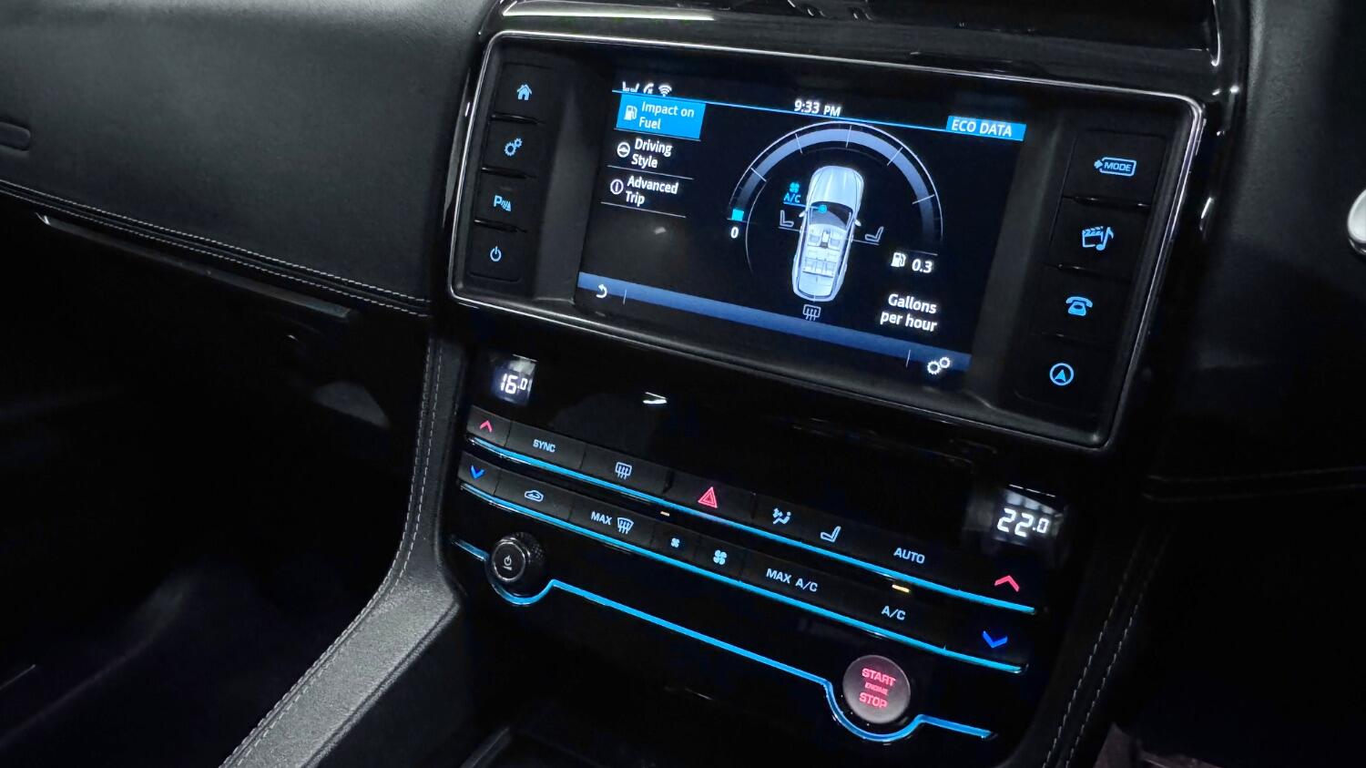 Jaguar F Pace