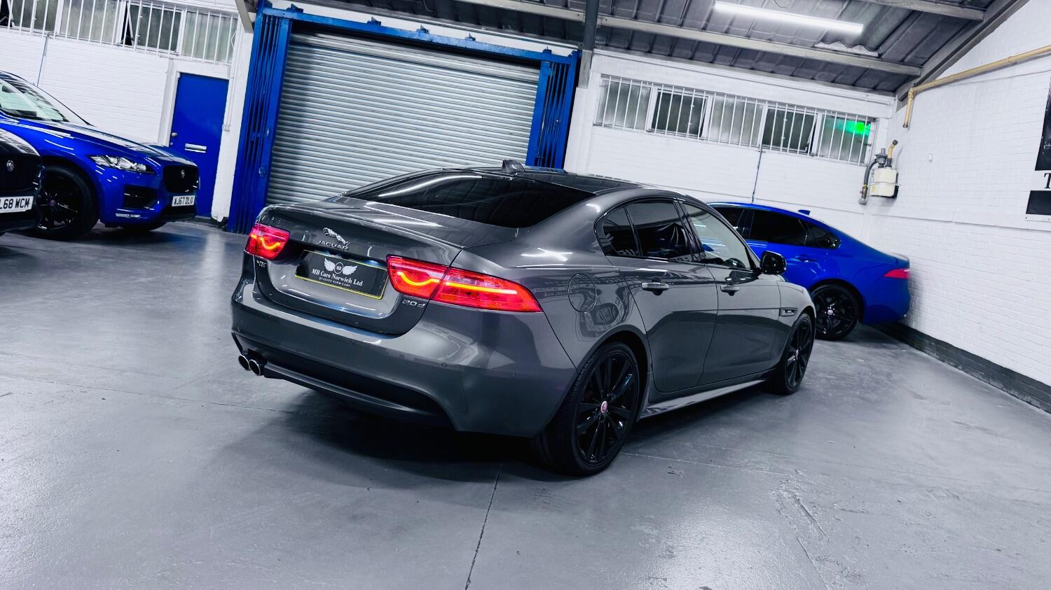 Jaguar XE