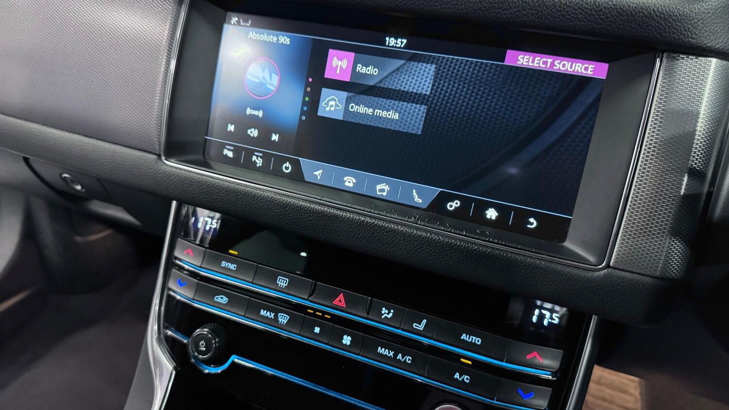 Jaguar XF