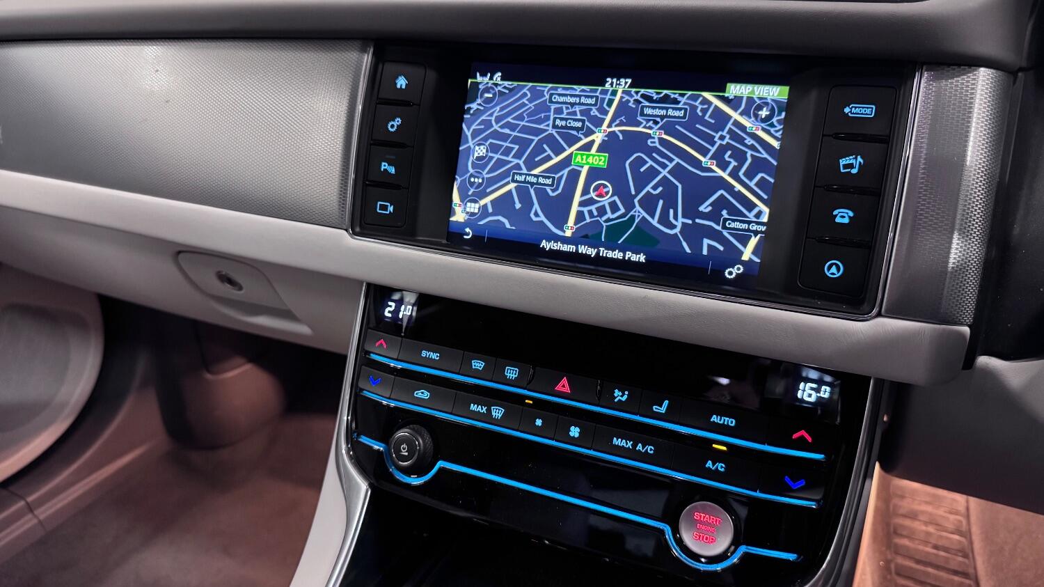 Jaguar XF