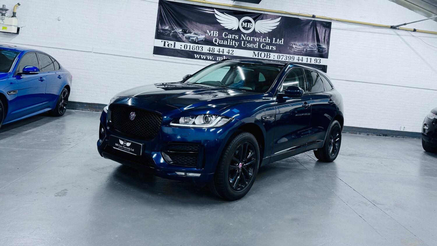 Jaguar F Pace
