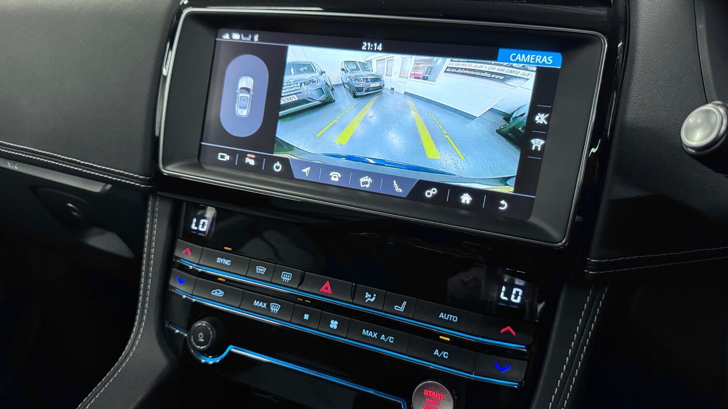 Jaguar F Pace