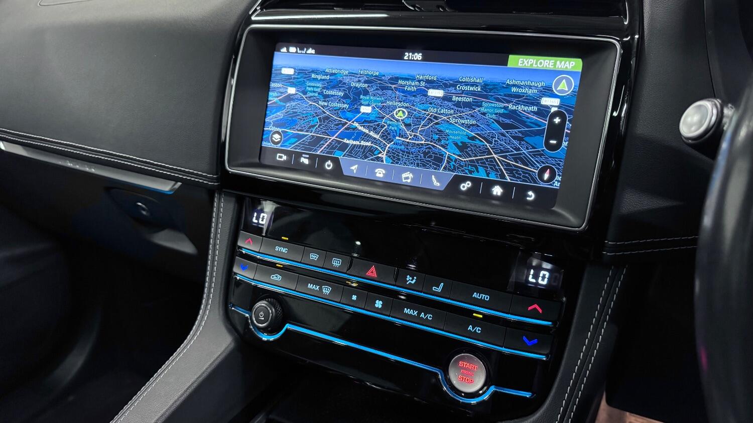 Jaguar F Pace
