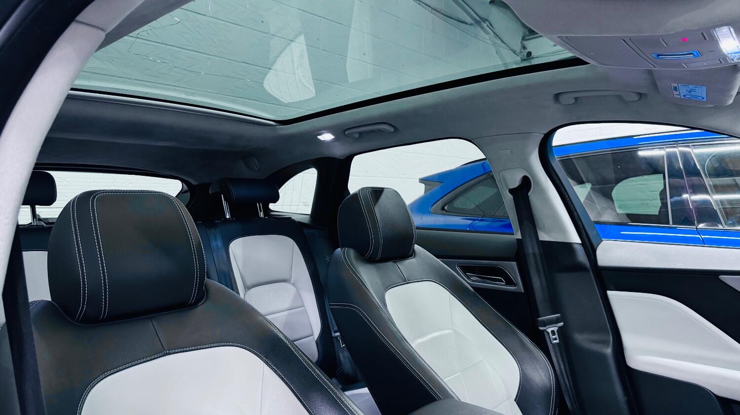 Jaguar F Pace