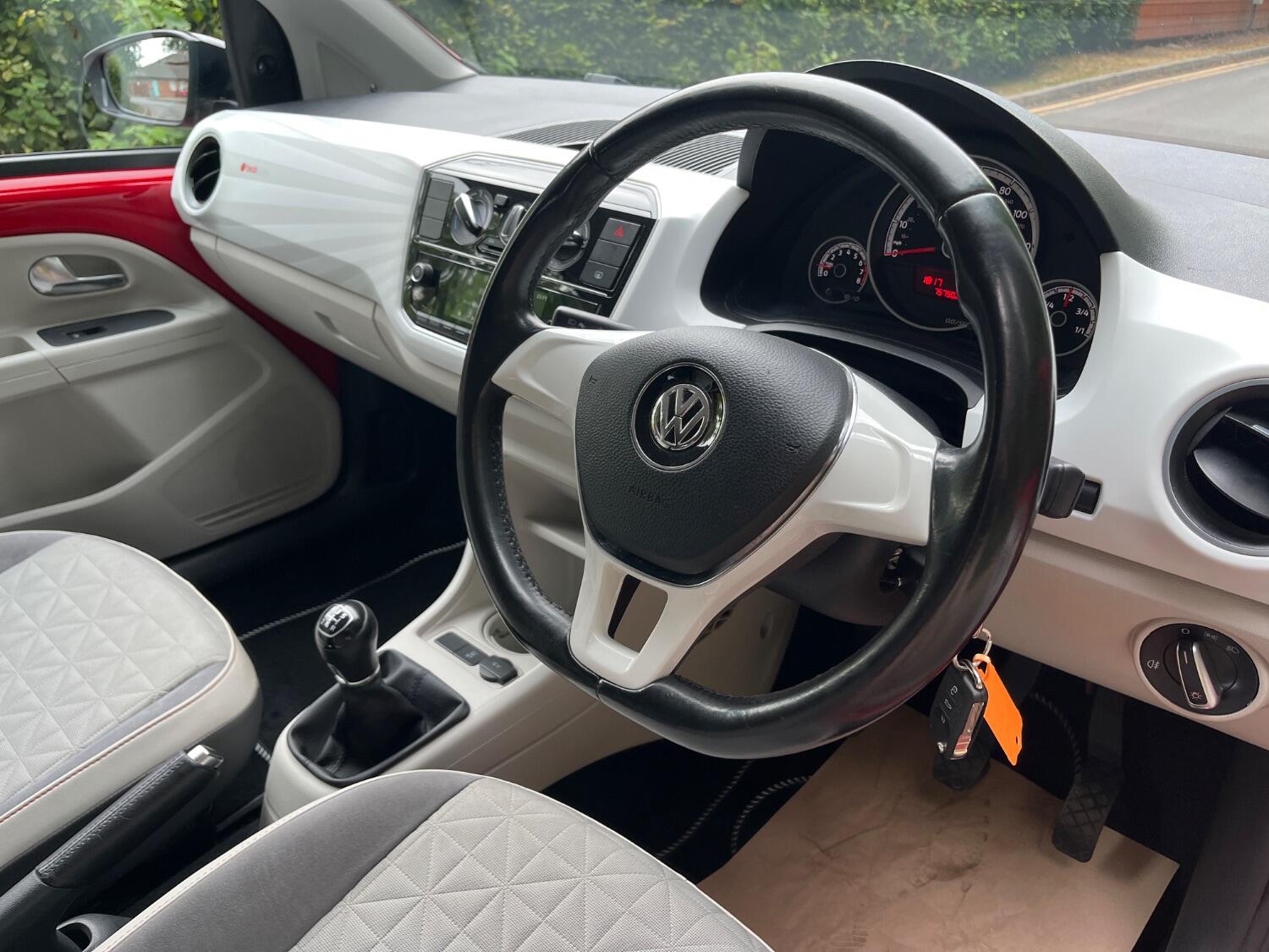 Volkswagen UP