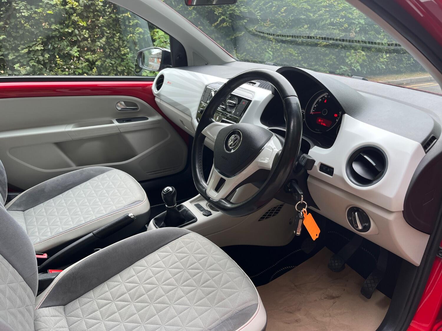 Volkswagen UP