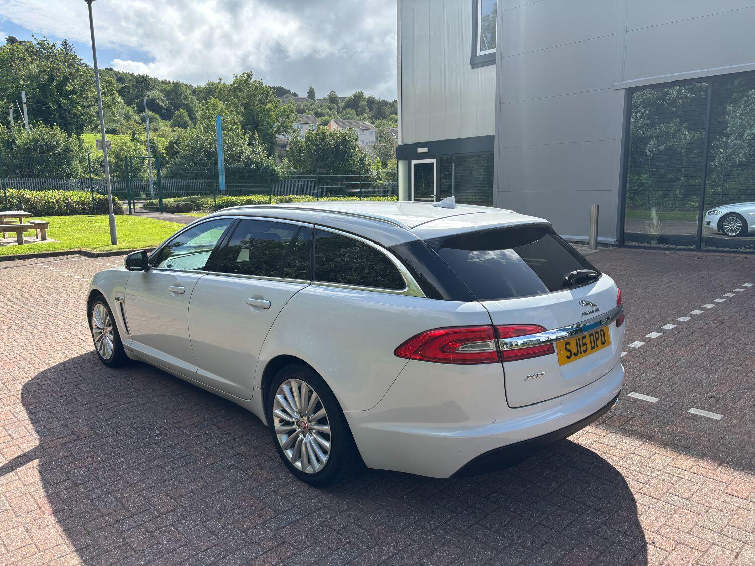 Jaguar XF